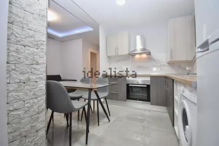 Alquiler de piso en Calle Clavel - Photo 3