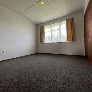 228 Egmont Street, Patea, South Taranaki, Taranaki 4520 - Photo 2