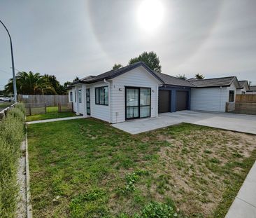 Near-New Modern and Comfortable Apartment - Photo 1