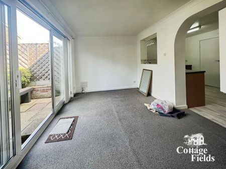 3 bedroom semi-detached house to rent - Photo 2