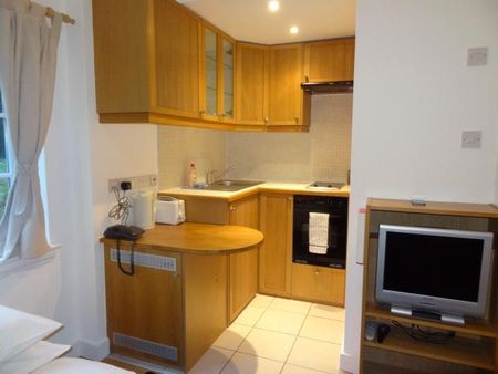 Flat 117 Fulham Palace Road, Fulham W6 9HH - Photo 4