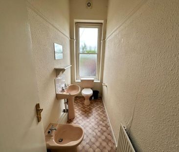 3 bedroom flat to rent - Photo 3