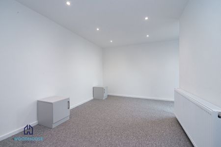 Chandos Way, London, NW11 - Three Bedroom Flat To Rent - £577pw / £2,500pcm - Photo 5