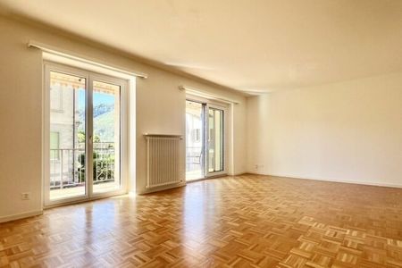 Top condition - 3.5-room apartment in a sunny location with garage and large balcony - Photo 3