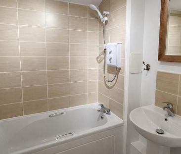 3 bedroom apartment to rent - Photo 1