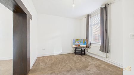 2 Bedroom End Of Terrace - Photo 4