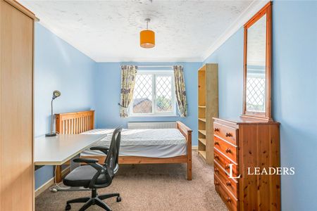 1 bedroom house to rent Baverstock Road, Poole, Dorset, BH12 - Photo 5