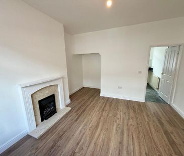 2 bedroom terraced house to rent - Photo 4