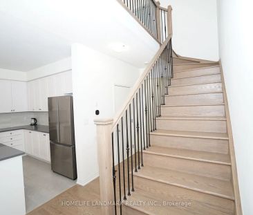 Condo Townhouse For Lease | N9246880 - Photo 5