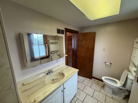 For Lease - 17 Lyons Avenue Unit# 3, Welland, Ontario - Photo 2