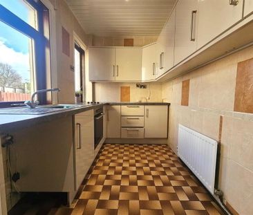 8 Ballygomartin Road, Belfast, BT13 3LD - Photo 6