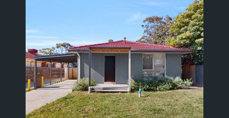 Contemporary Living – Walk To Endeavour Hills Shops! - Photo 4