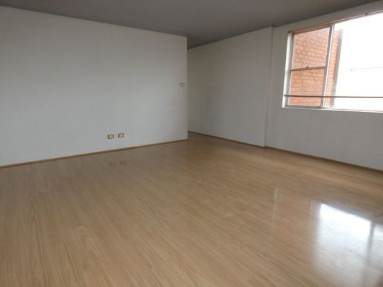 Convenient 2-Bedder! - Photo 1