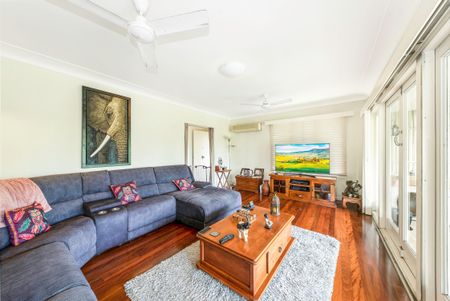 40 Pacific St, Chermside West QLD 4032 - House For Rent | Domain - Photo 3