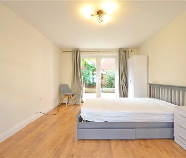 6 bedroom detached house to rent - Photo 5