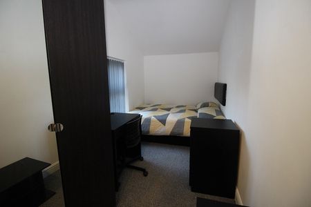 18 Mildmay Street - Photo 2