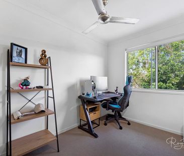 Family Home in Highland Reserve Estate - Photo 5