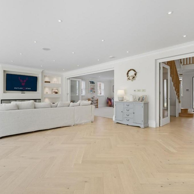 6 bedroom detached house to rent - Photo 1