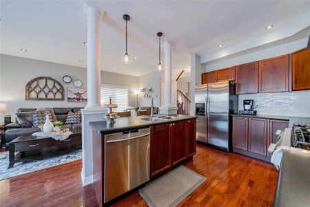 For Lease - 40 Cranborne Crescent, Whitby, Ontario - Photo 2
