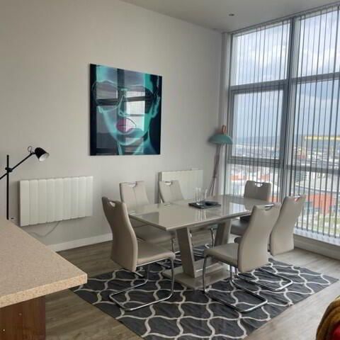 *stunning Penthouse Apartment OBEL Tower*, 62 Donegall Quay, - Photo 1