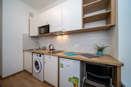 Łódź Łódź-Polesie, 6 Sierpnia - Photo 2