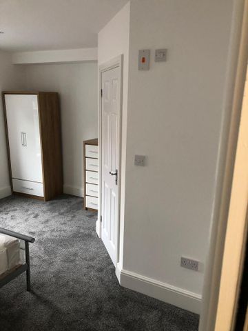 5 bedroom house to rent - Photo 4