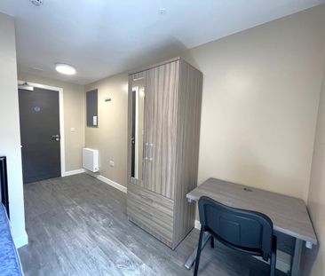 6 Bed Flat, Bristol, BS2 - Photo 5