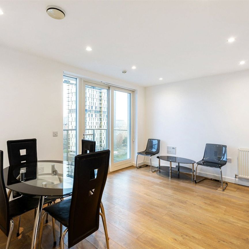 Celestial House, 153, Cordelia Street, London, Langdon Park, London, E14 flat to rent - Photo 1