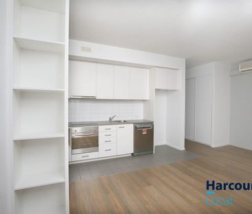 Inner-City Living at Its Finest - Photo 6