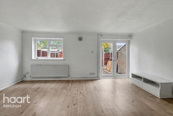 2 bedroom end of terrace house to rent - Photo 1