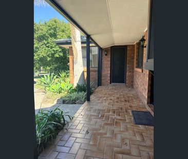 Granny-Flat With Private Backyard! - Photo 3