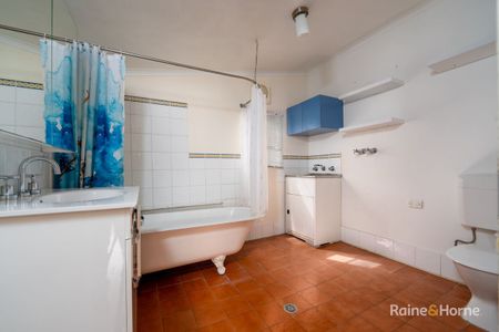 Well-Appointed Home with a Large Flat Backyard in a Central Location - Photo 5