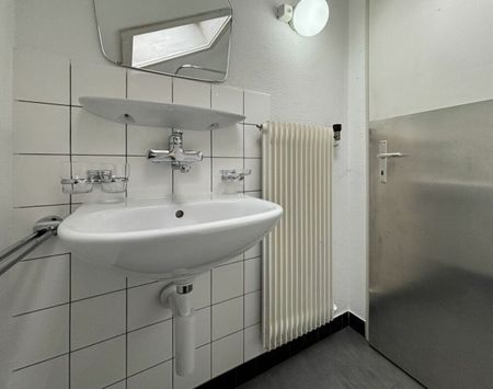 2.5-Zimmer-Dachwohnung - Photo 3
