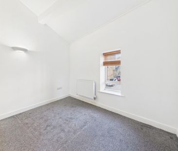 3 bedroom House To Let - Photo 2