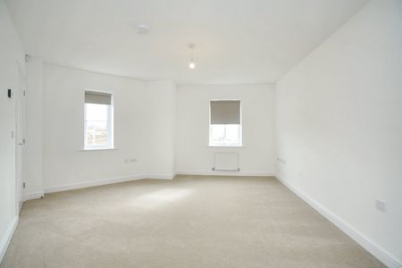 Kingfisher Drive, Northampton, Upton - Photo 5