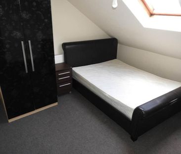 5 bedroom house to rent - Photo 2