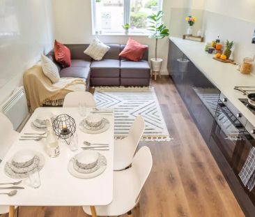 Second Floor Five Bed Cluster - Photo 3