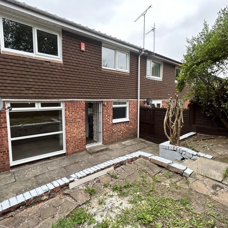 Davison Close - Photo 1