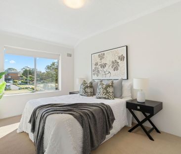 Peaceful views, privacy and convenient Village living - Photo 2