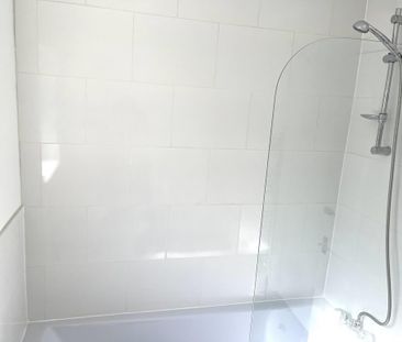 2 bedroom end of terrace house to rent - Photo 6