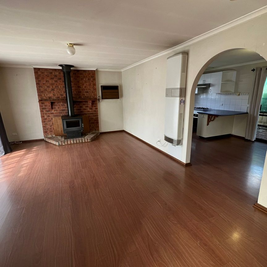 95 Duff Street, Cranbourne VIC - Photo 1