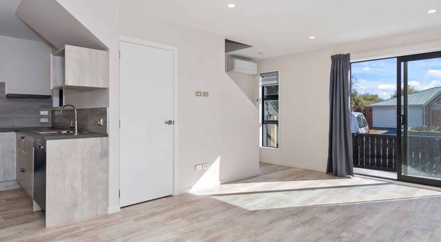 Warm and sunny townhouse - Photo 1