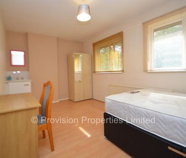 4 bedroom townhouse to rent - Photo 6