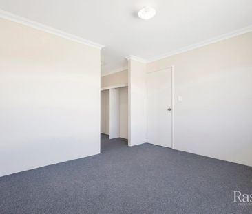 Modern & Low-Maintenance Living in a Prime Yanchep Location - Photo 3