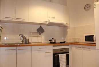 Large room in Roger de Flor street