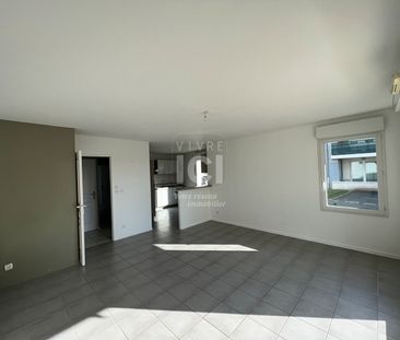 Appartement Sainte Luce Sur Loire 3 Pièce(s) 65.39m2 - Stationnemen... - Photo 2