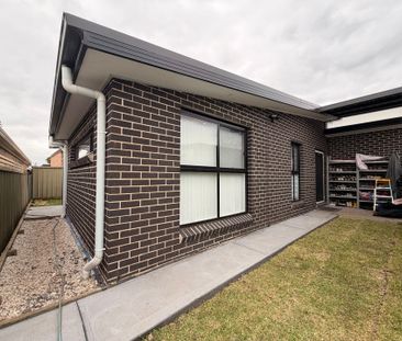 2 Bedroom Granny Flat Ideal For Couples or Singles! - Photo 4