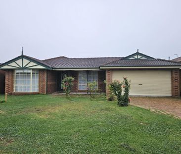 4 Parkinson Way, Roxburgh Park - Photo 1