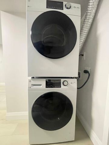 For Lease - 544 Indian Road Unit# Lower, Toronto, Ontario - Photo 2