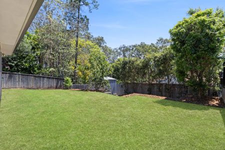 “Spacious Family Living and Effortless Entertaining in Bellbird Park” - Photo 5